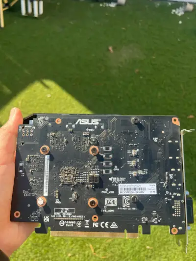Tarjeta gráfica ASUS PH-GTX1650 - miniatura 1