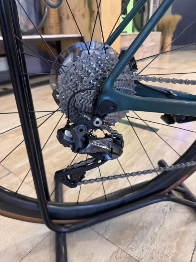 🚴‍♂️ Canyon Endurace CF SL 8 Disc Aero 2021 - 4