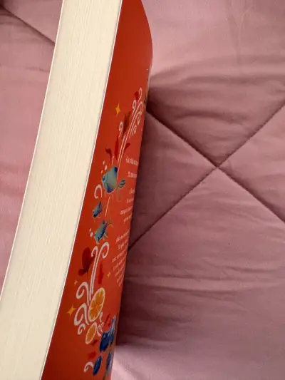 Libro 'La chica que lanzaba versos al aire' de Andrea Longarela - miniatura 3