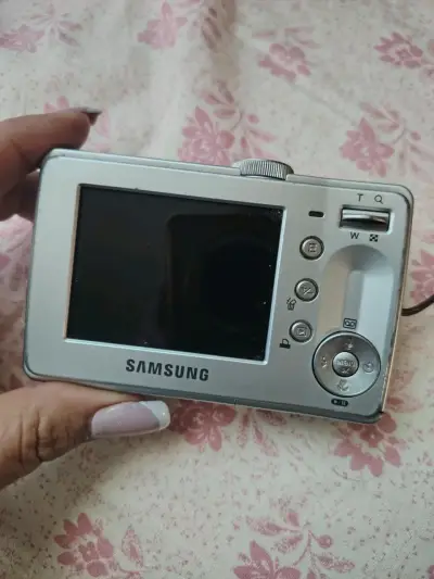 Cámara digital Samsung compacta - miniatura 1