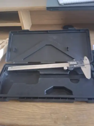 Calibrador digital Mitutoyo en estuche - miniatura 3