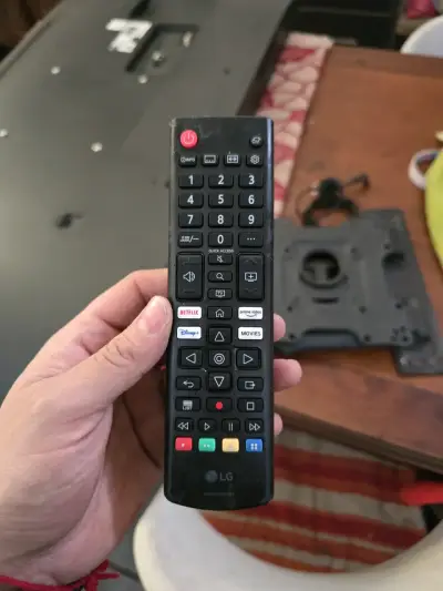 LG Smart TV 50" UHD 4K - miniatura 4