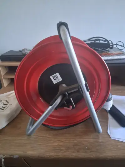 Carrete de cable Wurth con enchufes - miniatura 3