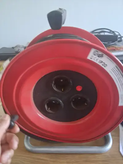 Carrete de cable Wurth con enchufes - miniatura 6