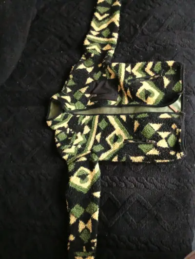Chaqueta polar con diseño geométrico - miniatura 1