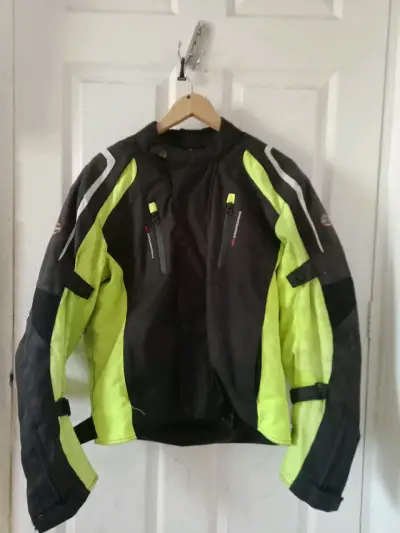 Chaqueta de moto con detalles reflectantes - miniatura 2