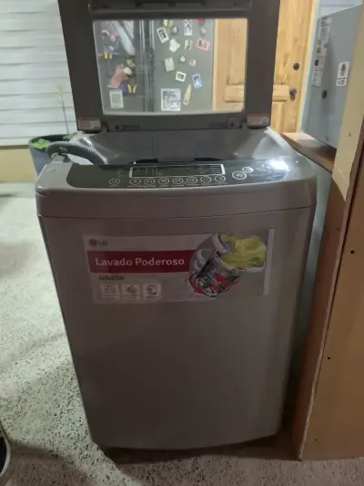 Lavadora LG TurboDrum 11 kg en buen estado - miniatura 2
