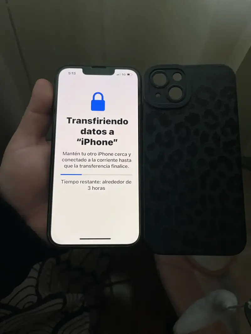 iPhone 13 - 1