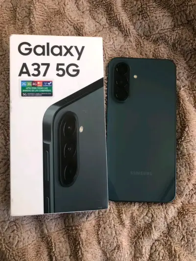 Samsung Galaxy A37 5G en buen estado - miniatura 2
