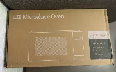 Microondas LG con control táctil de 25 LT y grill - miniatura 1