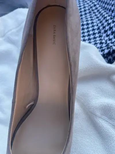 Zapatos de tacón Zara beige usados - miniatura 2