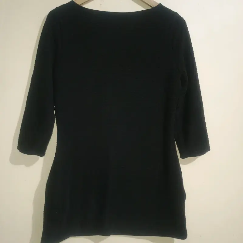 Vestido negro de manga 3/4 - 3
