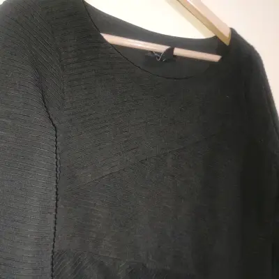 Vestido negro de manga 3/4 - miniatura 4