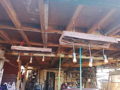 Lámpara colgante rústica de madera - miniatura 1