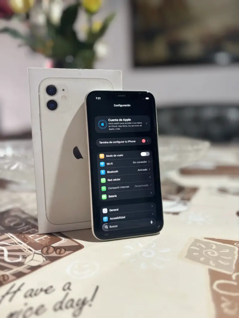 iPhone 11 - 3