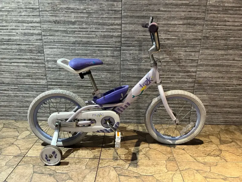 Bicicleta infantil Trek Mystic con ruedas de apoyo - 2