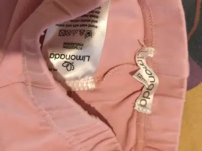 Leggings rosados para niña con diseño de oso - miniatura 4
