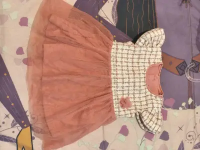 Vestido de niña con tul rosa - miniatura 1