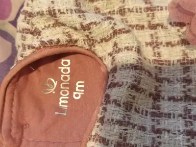Vestido de niña con tul rosa - miniatura 2