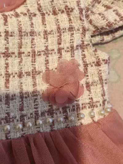 Vestido de niña con tul rosa - miniatura 3