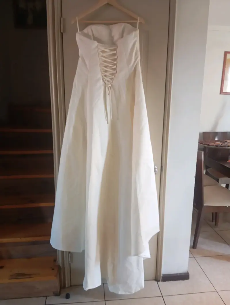 Vestido de novia blanco elegante - 2