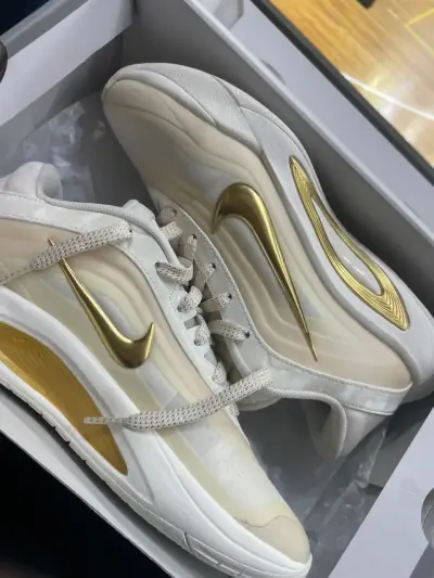 Zapatillas Aja Will A One Doradas - miniatura 1