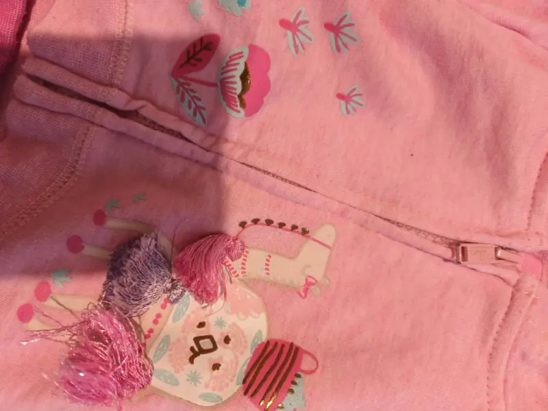 Conjunto de bebé rosado con capucha - 3