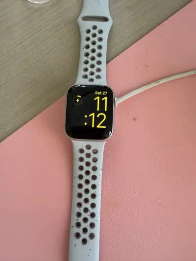 Apple watch SE 3 GPS + Cellular - miniatura 1