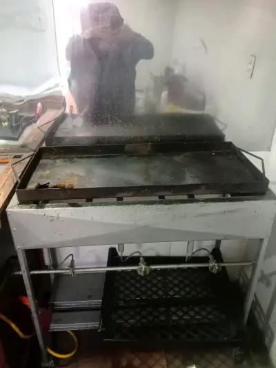 Plancha de cocina industrial usada - miniatura 1