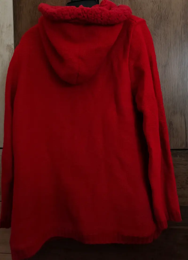 Abrigo rojo de lana con capucha - 3