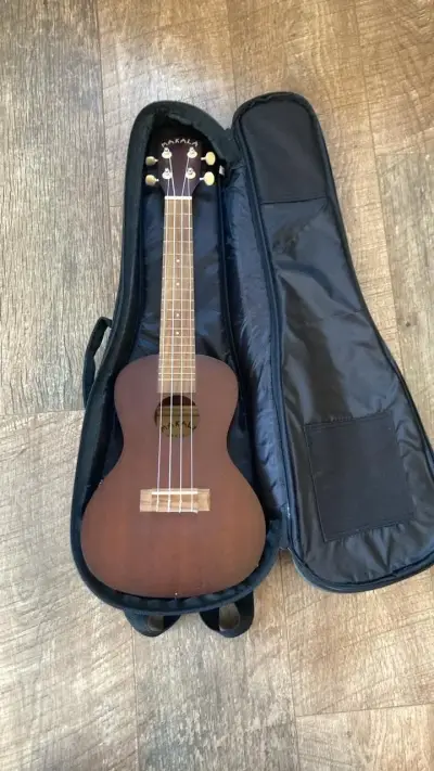 Ukelele Makala MK-CE Concierto - miniatura 1