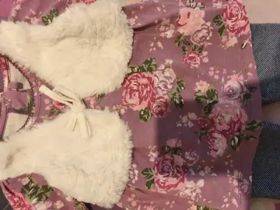 Conjunto infantil floral con chaleco de peluche - miniatura 2
