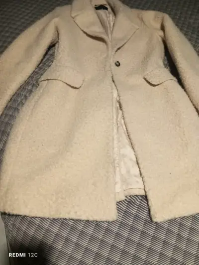 Abrigo de lana beige para mujer - miniatura 4