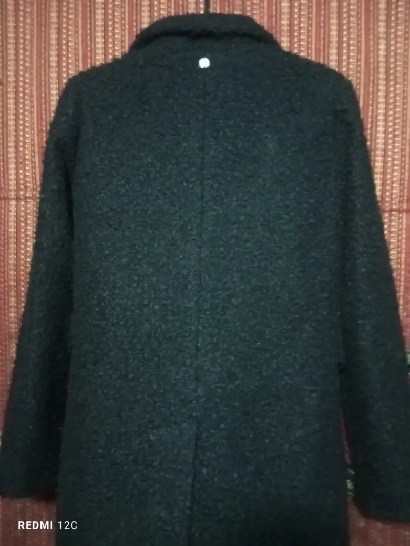 Abrigo negro de lana para mujer - 2