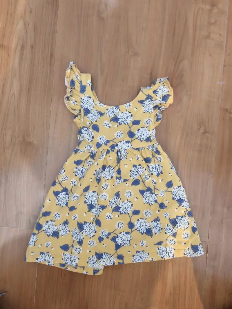 Vestido infantil amarillo con flores - 1