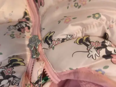Chaqueta infantil con capucha Minnie Mouse - miniatura 2