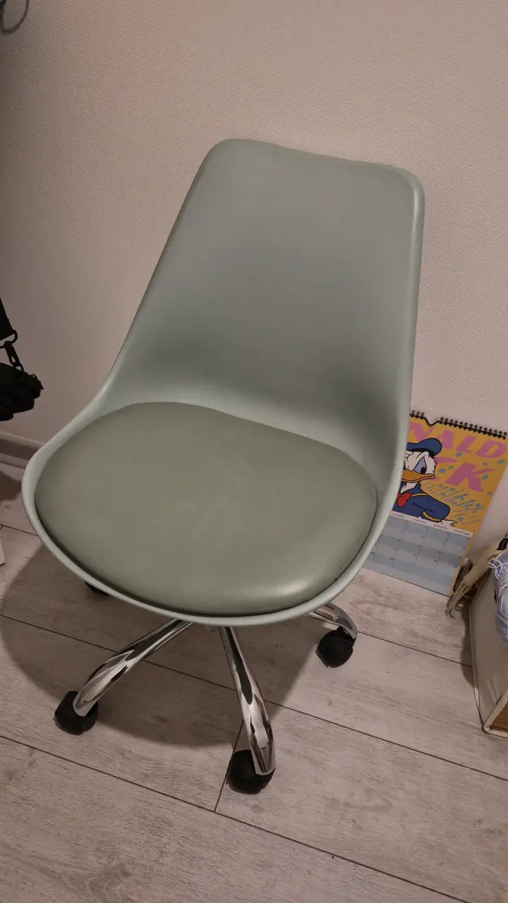 Silla de oficina giratoria verde