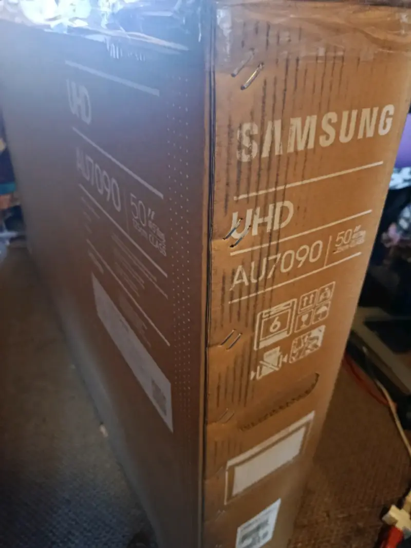 Televisor Samsung AU7090 UHD 50 pulgadas - 2