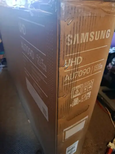 Televisor Samsung AU7090 UHD 50 pulgadas - miniatura 2