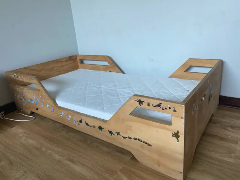 Cama infantil montessori 79x 120 con colchón - 1