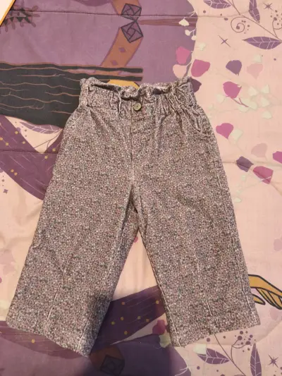 Pantalones de niña con estampado floral - miniatura 1