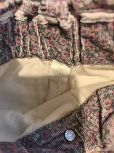 Pantalones de niña con estampado floral - miniatura 4