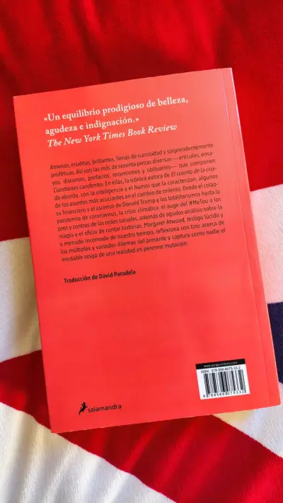 Libro 'Cuestiones Candentes' de Margaret Atwood - miniatura 2