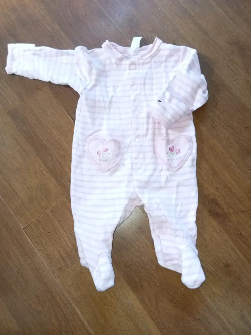 pijamas para bebé en buen estado - 2