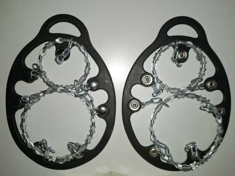 Cadenas antideslizantes Yaktrax Diamond Grip - 2