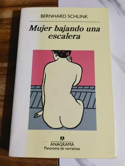 Libro 'Mujer bajando una escalera' de Bernhard Schlink - miniatura 1