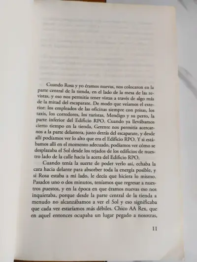 Libro 'Klara y el Sol' de Kazuo Ishiguro - miniatura 4