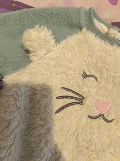 Conjunto infantil polar con diseño de gatito - miniatura 4