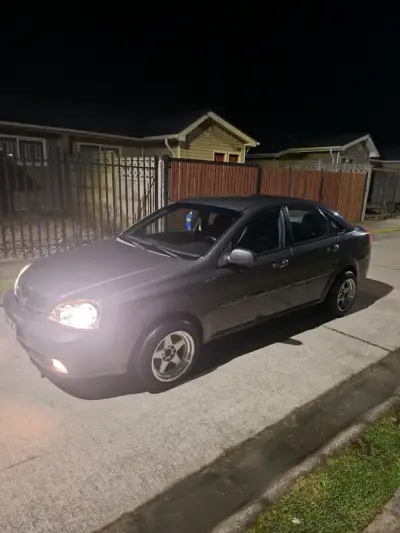 Auto Chevrolet optra 1.6en buen estado - miniatura 2