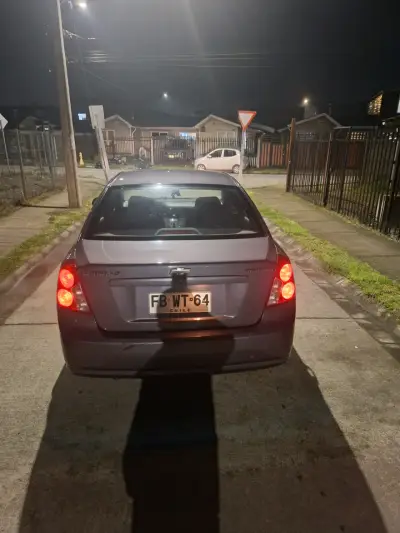 Auto Chevrolet optra 1.6en buen estado - miniatura 4